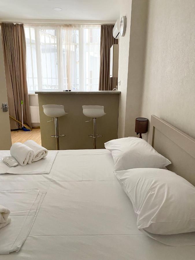 Liberty Apartment Тбилиси Экстерьер фото